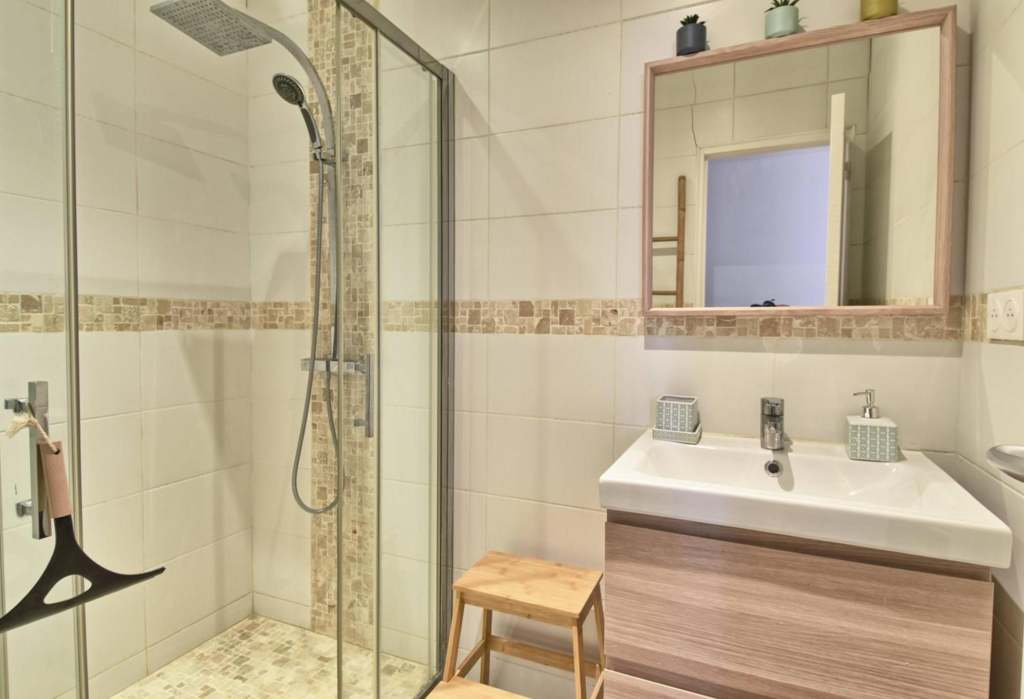Joli T2 Au Vieux-port - 1er Etage La Ciotat