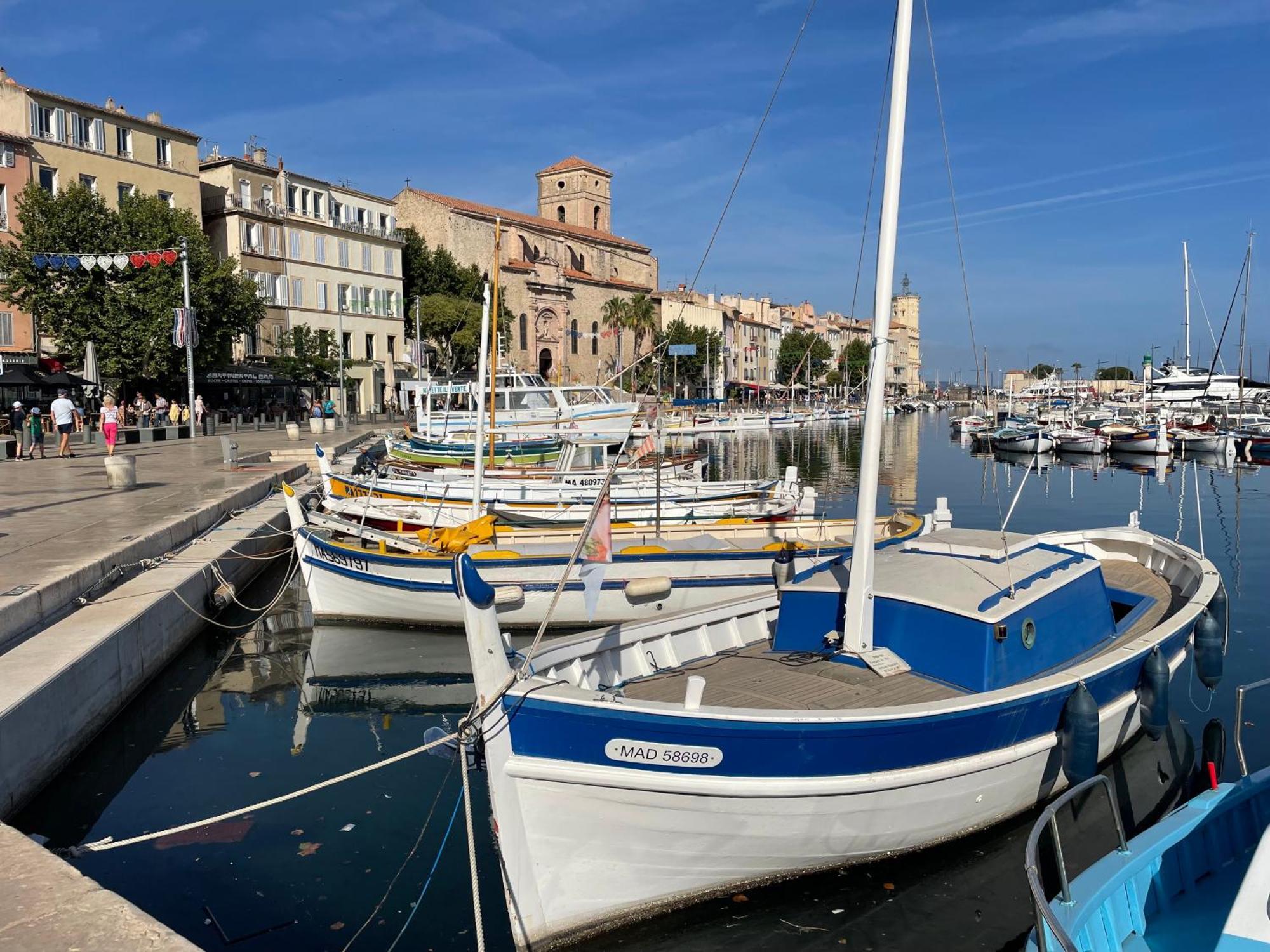 Joli T2 Au Vieux-port - 1er Etage La Ciotat